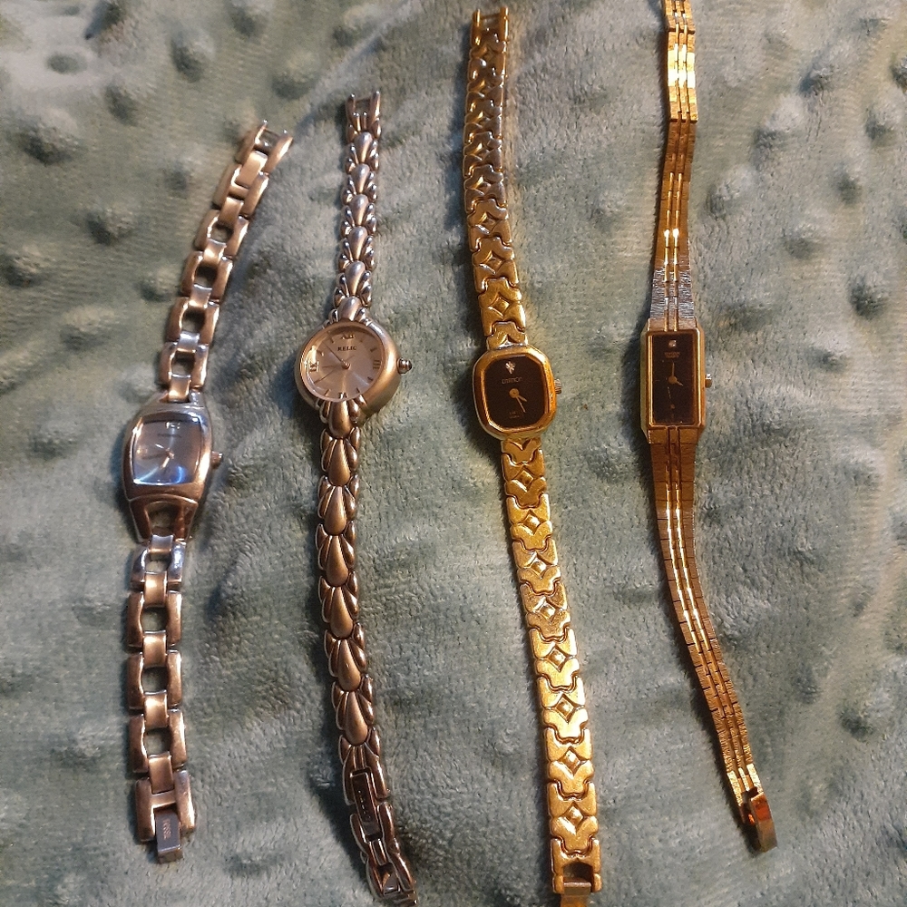 Lot of ladies wristwatches